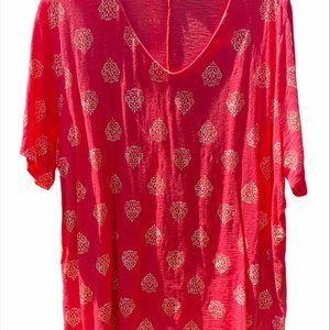Dark pink tunic with gold embellishments